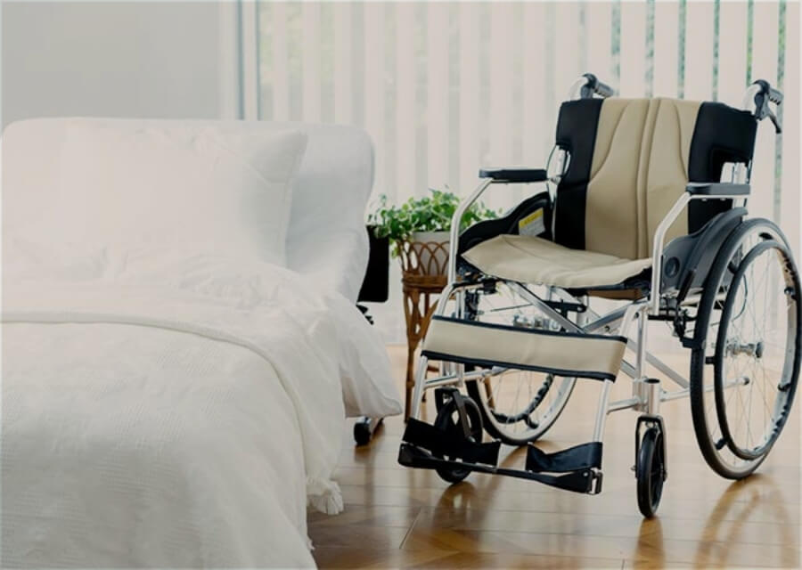 私たちは在宅で最善の医療を行い、必要な時だけ入院をする医療をお勧めいたします。